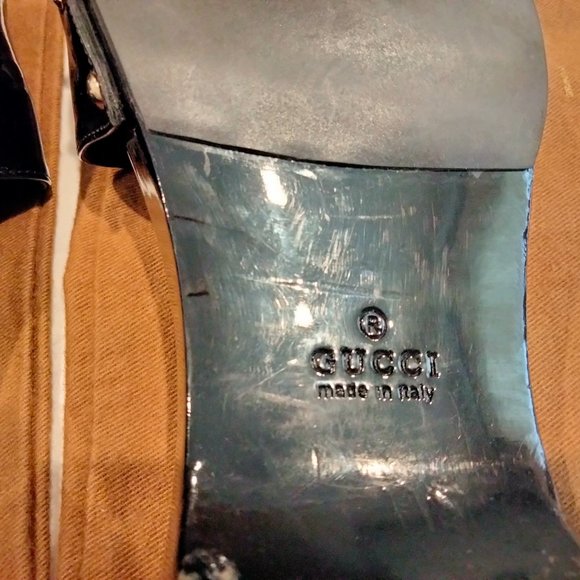 GUCCI HORSEBIT BLACK PATENT LEATHER SANDALS - Picture 4 of 8